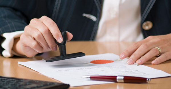 Mua nhà đất có công chứng nhưng dính sổ đỏ giả: Văn phòng công chứng có bồi thường? Mua nhà đất có công chứng nhưng dính sổ đỏ giả: Văn phòng công chứng có bồi thường?